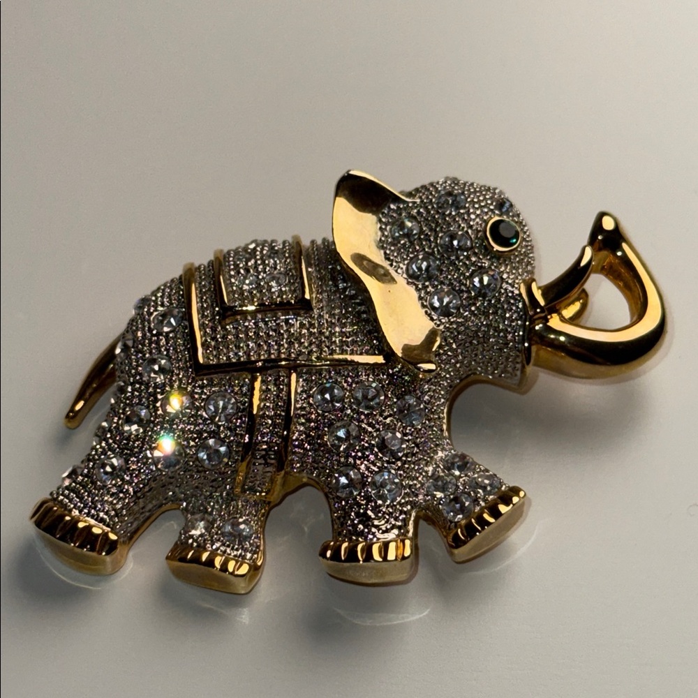 Exceptional Gold and Silver tone vintage large Elephant Brooch pin - Picture 13 of 13